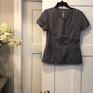 Mock wrap scrub top -JAANUU